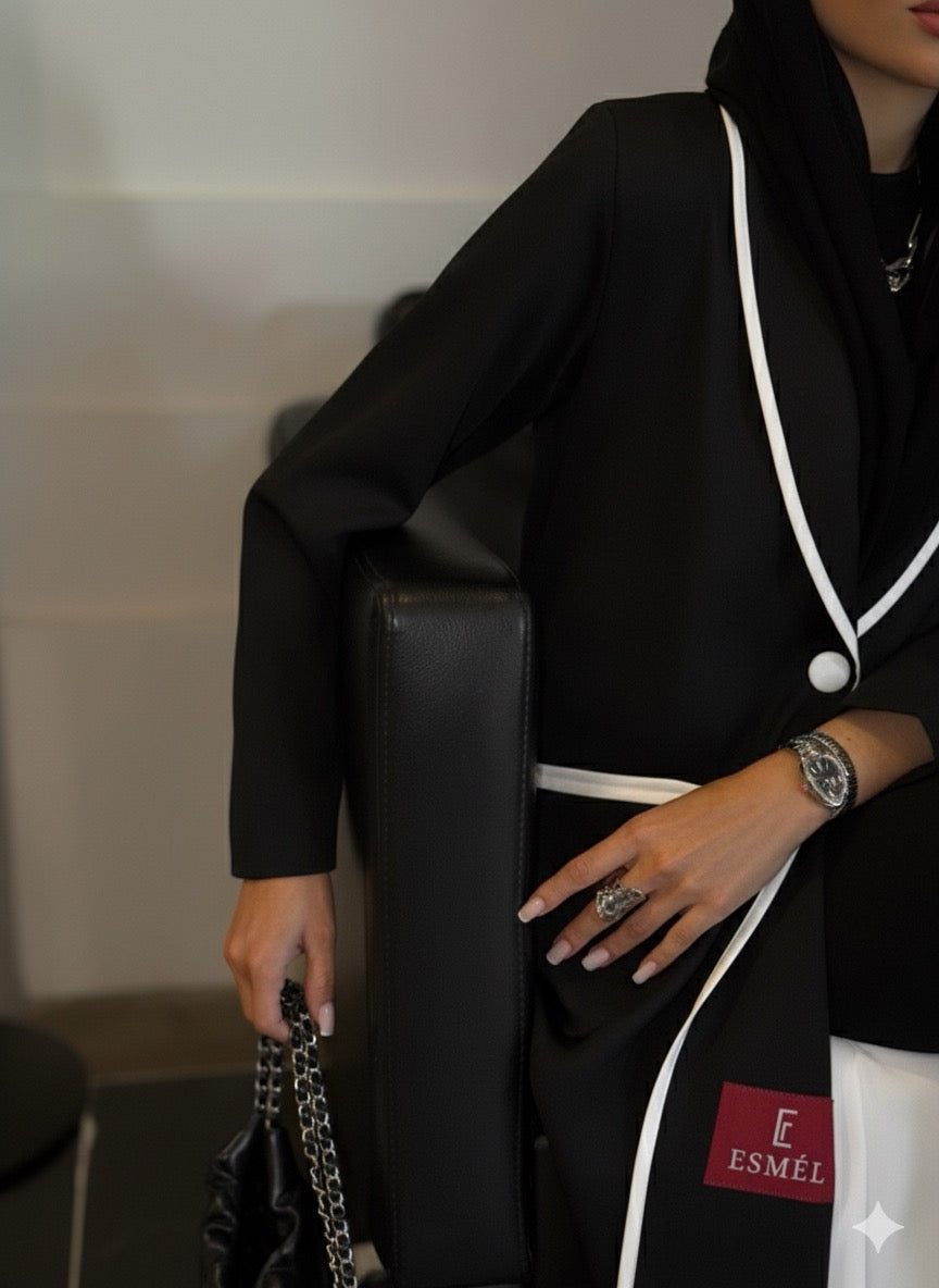 Layan Abaya — black