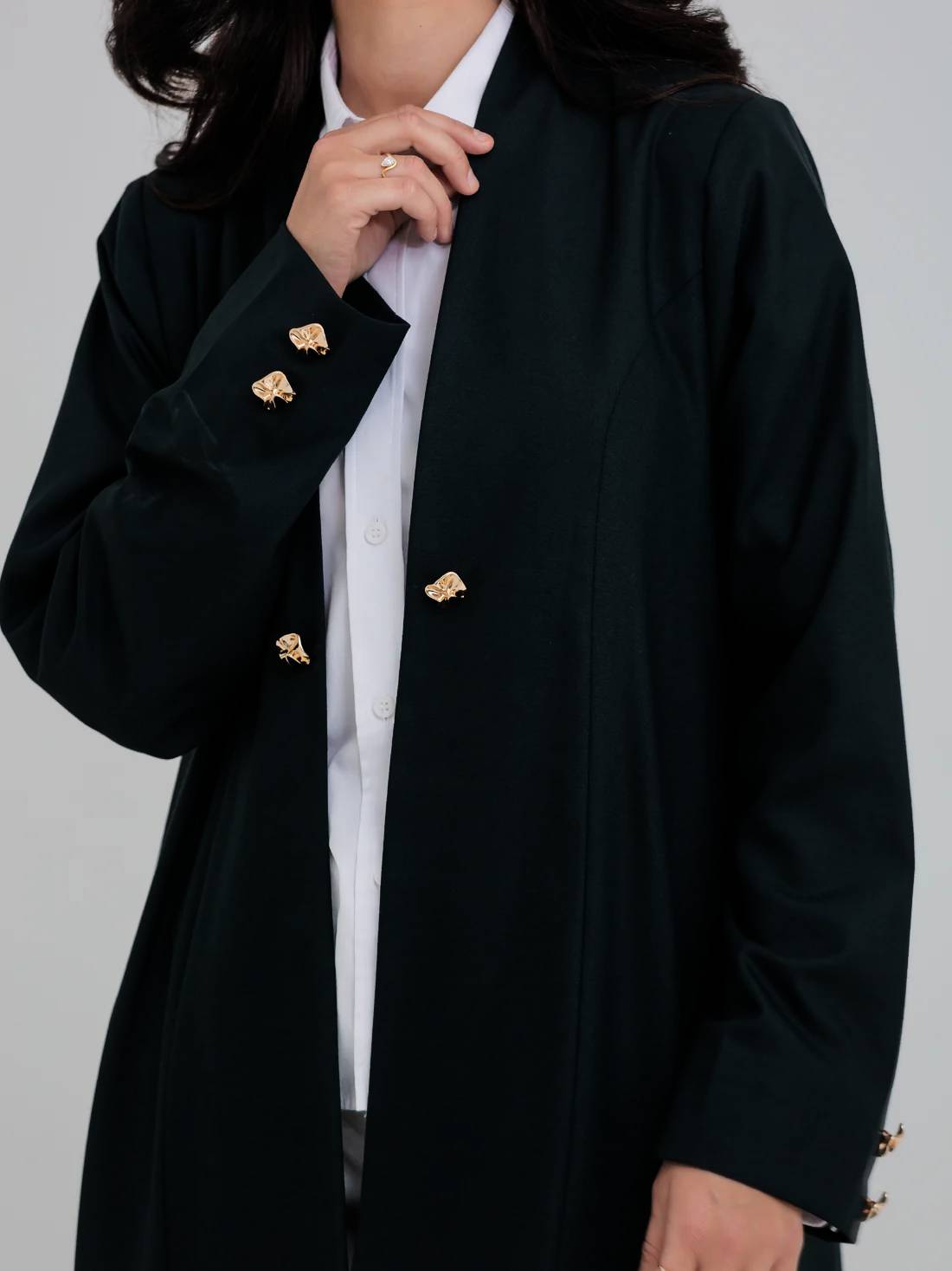 عباية سلمى باللون الأسود